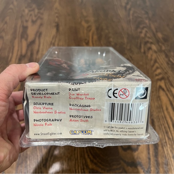 NECA Capcom Street Fighter IV Fighting Game - Akuma Action Figure - Picture 3 of 7